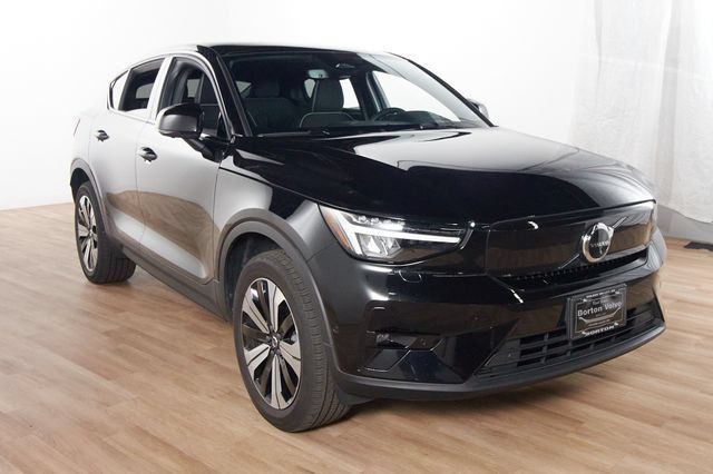 Certified 2023 Volvo C40 P8 Recharge Plus w/ Climate Package AWD/4WD image 3