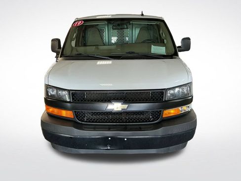 Used 2019 Chevrolet Express 2500 w/ Driver Convenience Package RWD image 9