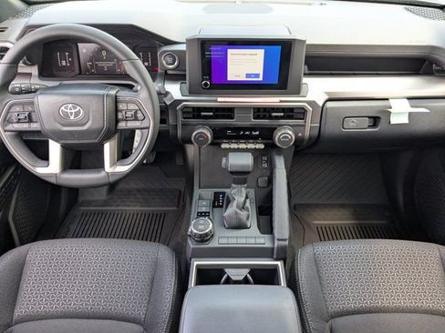 New 2026 Toyota 4Runner SR5 AWD/4WD image 15