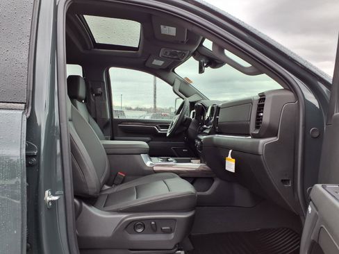 Used 2025 Chevrolet Silverado 3500 LTZ w/ LTZ Plus Package image 34