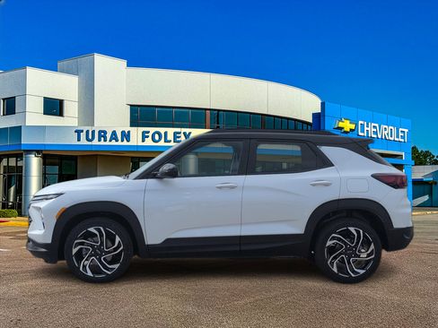 New 2026 Chevrolet TrailBlazer RS w/ Driver Confidence Package FWD image 2