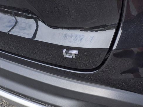 Used 2025 Chevrolet Trax LT image 8