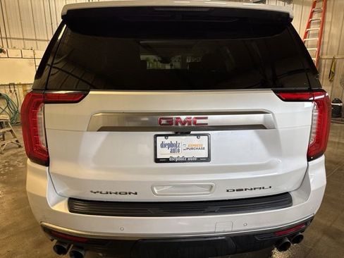 Used 2024 GMC Yukon Denali w/ Advanced Technology Package image 5