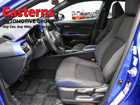 Used 2021 Toyota C-HR XLE FWD image 13