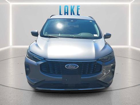 Certified 2024 Ford Escape Platinum AWD/4WD image 2