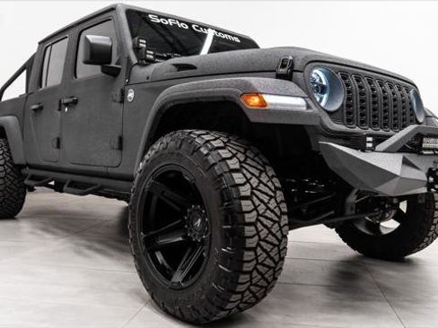 Used 2025 Jeep Gladiator Sport AWD/4WD image 45