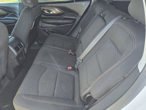 Used 2021 GMC Terrain SLE w/ Elevation Edition image 11