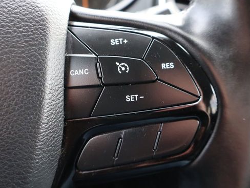 Used 2020 Jeep Cherokee Latitude Plus image 30