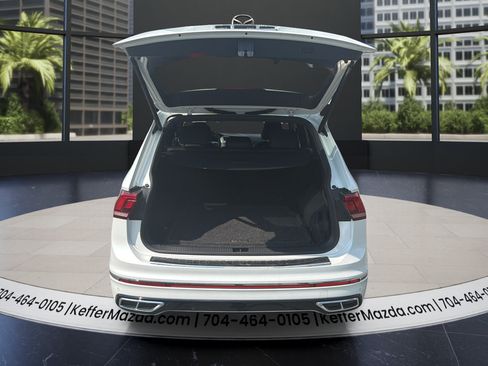 Used 2022 Volkswagen Tiguan SEL R-Line AWD/4WD image 15
