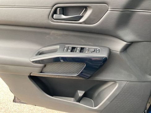 New 2026 Nissan Pathfinder SV image 14