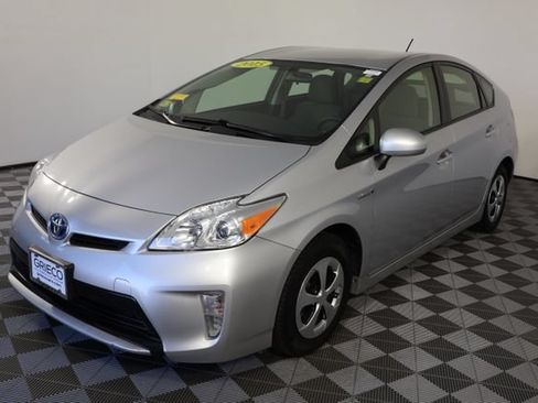 Used 2015 Toyota Prius Three FWD image 4