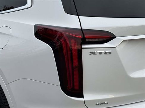 Used 2021 Cadillac XT6 Luxury image 9