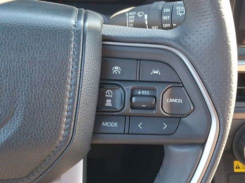 Used 2026 Toyota 4Runner Limited image 23