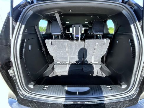 Used 2025 Chrysler Pacifica Select FWD image 22
