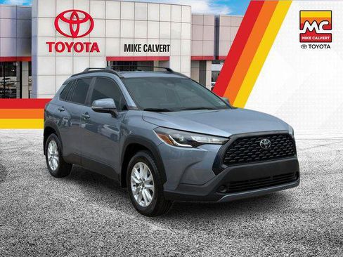 Certified 2024 Toyota Corolla Cross LE w/ Moonroof Package FWD image 7