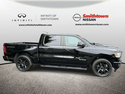 Used 2023 RAM 1500 Laramie AWD/4WD image 4