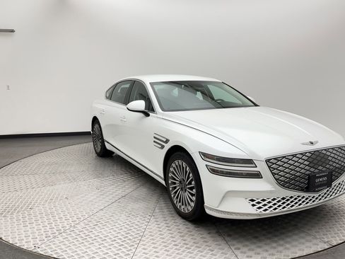 Certified 2024 Genesis G80 image 8