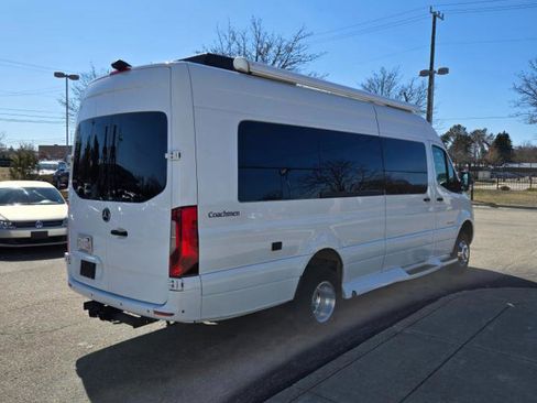 Used 2022 Mercedes-Benz Sprinter 3500 image 5