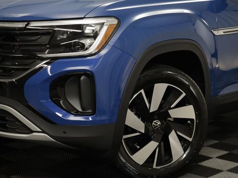 New 2026 Volkswagen Atlas Cross Sport SE AWD/4WD image 4