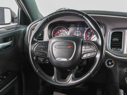 Used 2022 Dodge Charger SXT image 12