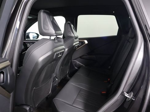 Used 2025 BMW X3 xDrive30i w/ Convenience Package image 11