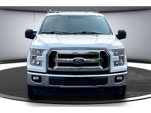 Used 2017 Ford F150 XLT AWD/4WD image 4