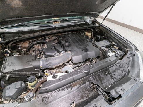 Used 2020 Toyota 4Runner SR5 Premium w/ Moonroof Package image 35