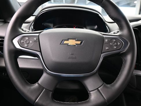 Used 2023 Chevrolet Traverse LT image 24