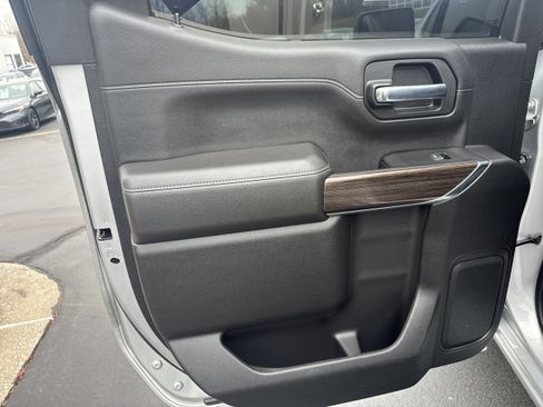 Used 2021 Chevrolet Silverado 1500 RST image 11