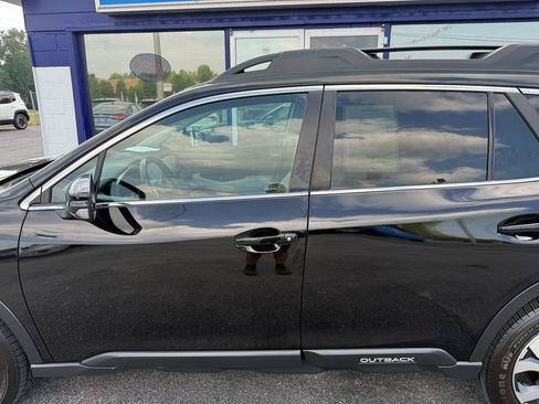Used 2022 Subaru Outback Limited AWD/4WD image 3