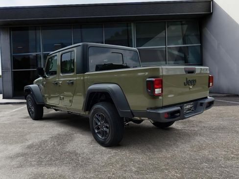 New 2025 Jeep Gladiator Sport image 5