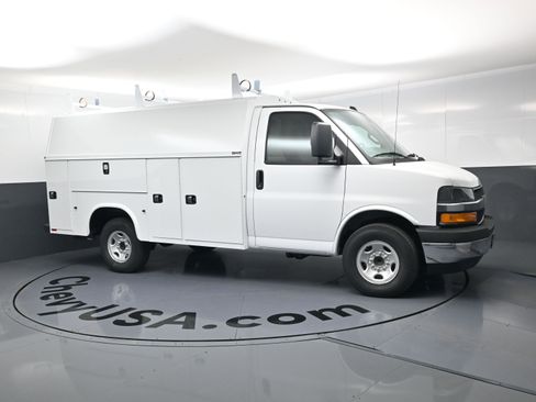 New 2025 Chevrolet Express 3500 1WT w/ Power Convenience Package image 2