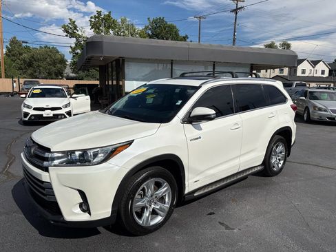 Used 2019 Toyota Highlander Limited AWD/4WD image 8