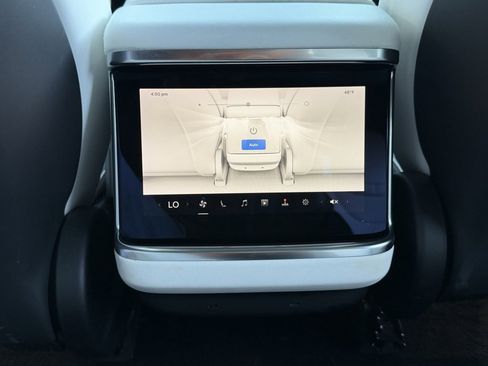 Used 2021 Tesla Model S Plaid image 44