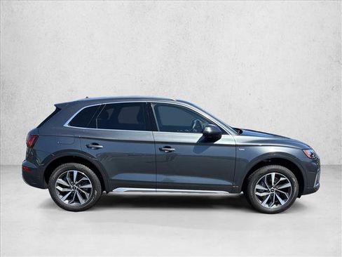 Used 2023 Audi Q5 2.0T Premium w/ Convenience Package AWD/4WD image 4