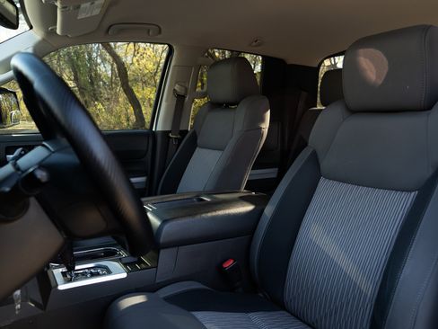 Used 2016 Toyota Tundra SR5 image 18