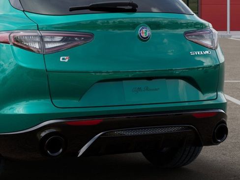 New 2025 Alfa Romeo Stelvio Sprint AWD/4WD image 14