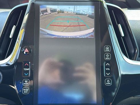 Used 2018 Toyota Prius Four w/ Advanced Technology Package FWD image 21