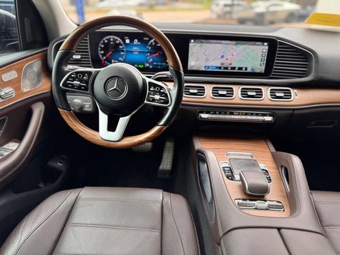 Used 2023 Mercedes-Benz GLS 580 4MATIC image 21