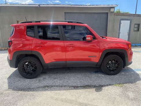 Used 2019 Jeep Renegade Altitude w/ Quick Order Package 2XM AWD/4WD image 8