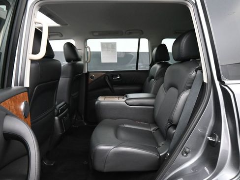 Used 2023 Nissan Armada SL w/ Captain's Chairs Package image 19