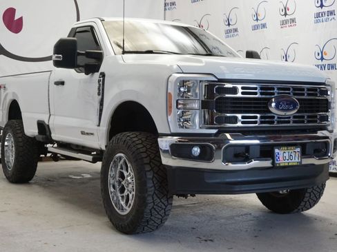 Used 2023 Ford F350 XLT w/ 360-Degree Camera Package AWD/4WD image 3