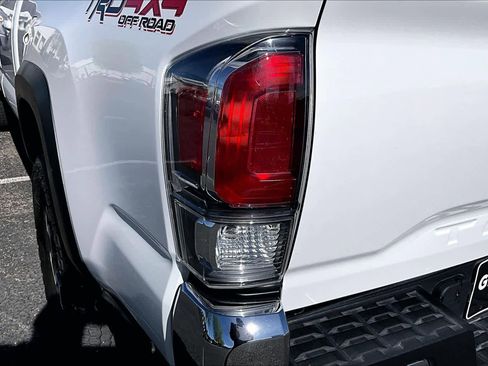 Used 2023 Toyota Tacoma TRD Off-Road image 26