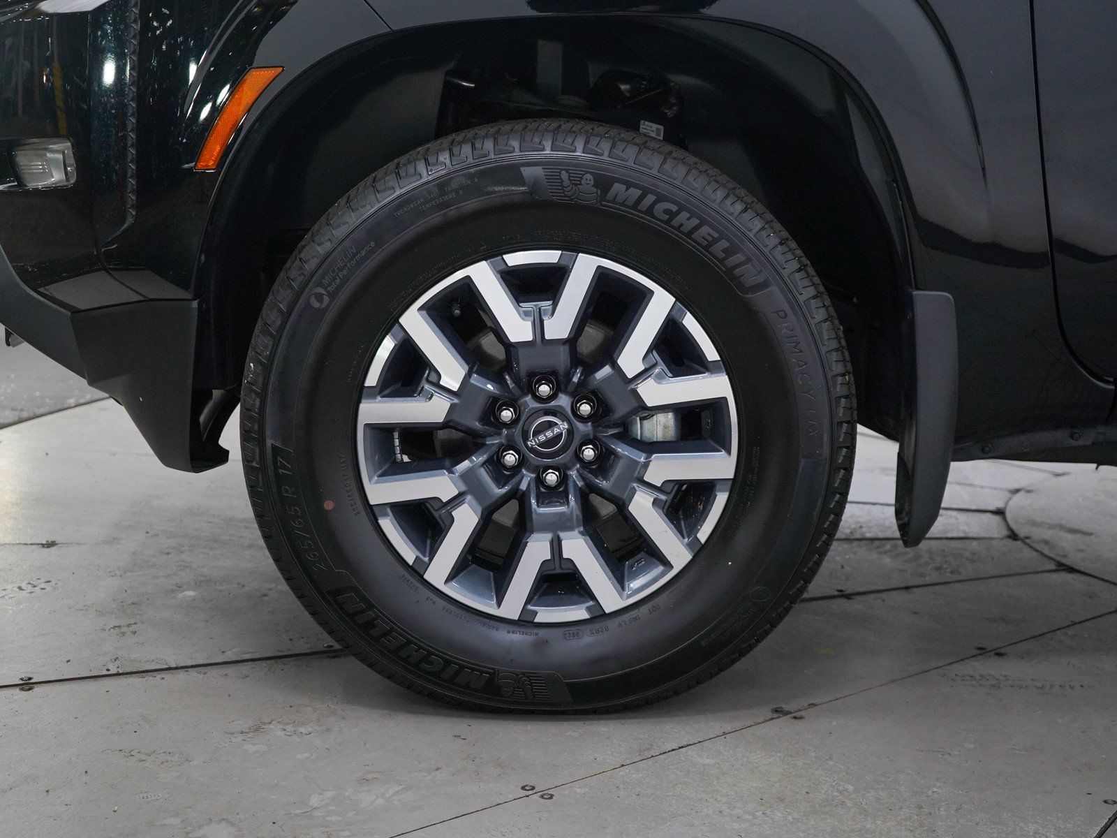 Used 2023 Nissan Frontier SV w/ SV Convenience Package AWD/4WD image 30