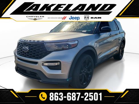 Used 2024 Ford Explorer ST-Line w/ Class IV Trailer Tow Package RWD image 3