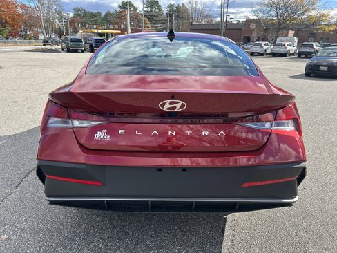 New 2026 Hyundai Elantra SE image 6
