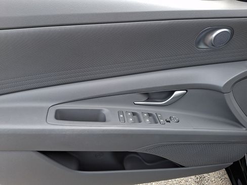 Certified 2023 Hyundai Elantra SEL FWD image 12