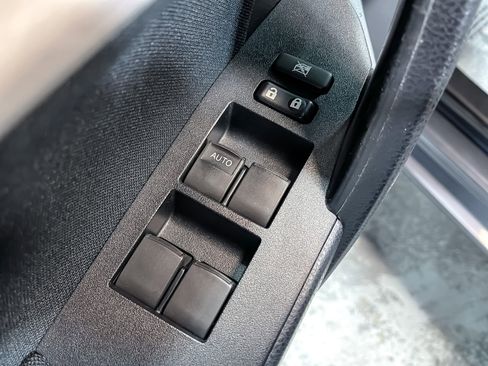 Used 2015 Toyota Corolla LE Premium image 13