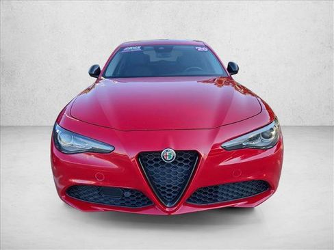 Used 2020 Alfa Romeo Giulia w/ Nero Edizione RWD image 3