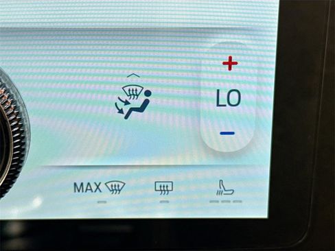 Used 2021 Ford Mustang Mach-E Premium image 22